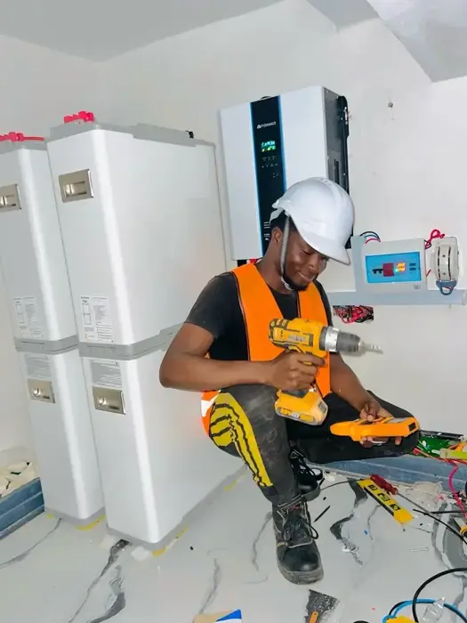 Commissioning checks on lithium battery bank & hybrid inverter