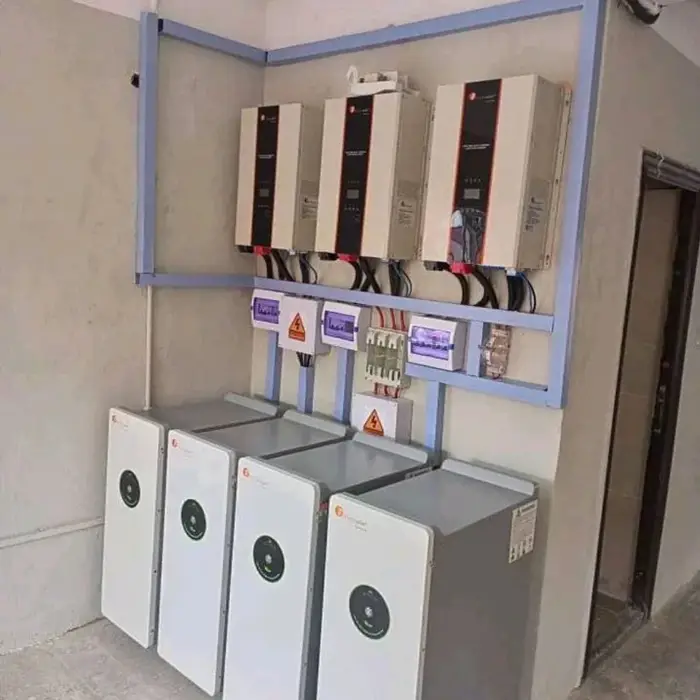 Multi‑inverter backup system with lithium battery bank